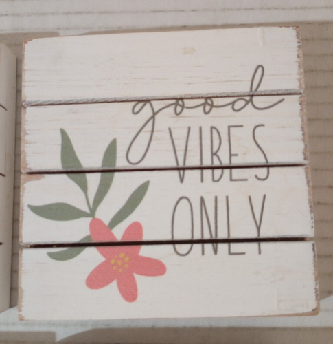 Juego de 4 posavasos de paleta Mud Pie buenas vibraciones solo floral tema de playa - Imagen 2 de 10