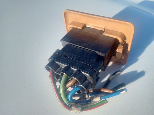 Mercedes W126 w123 power Window Switch bezel 0008208410kz AT0387 oem - Picture 7 of 13