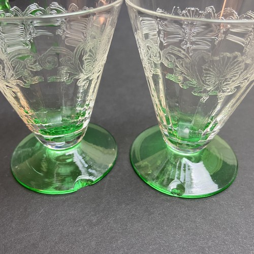 Vaseline Glowing Etched Swirl Stemware Wine Brandy Glasses Vintage Set of 11 - Picture 12 of 12