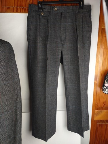 Lord & Taylor Wool Men's Suit Gray Stripes Single Breasted With Pants - Picture 3 of 9
