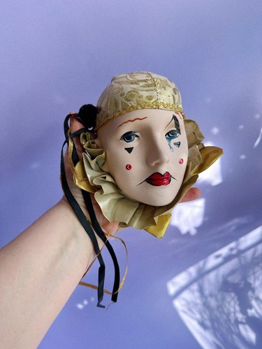 Vintage 90's Porcelain Jester Clown Masquerade Mardi Gras Masks Wall Shelf Mask - Picture 2 of 7