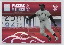 2005 Donruss Elite Passing the Torch Red 334/500 Willie Mays #PT-30 HOF 0y9m