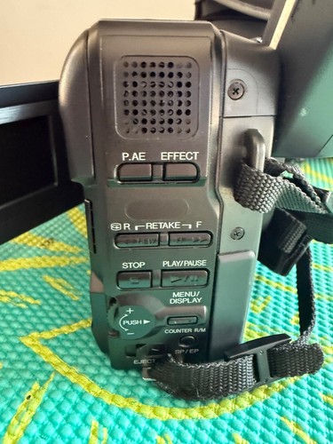 JVC GR-AXM225U VHS-C Analog Video Camcorder - Tested Working - Picture 9 of 14