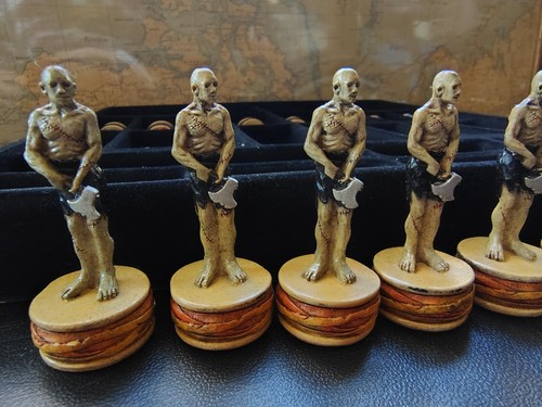 The Chessman Summit Collection Collectors Set Dead Vs Slayer Fame 5649 2002 Vtg - Picture 17 of 24