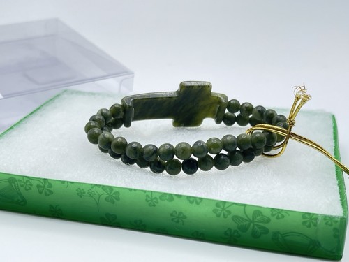 NIB Connemara Marble Bracelet Cross 7.5" Beaded Stretch Made In Ireland - Picture 3 of 7