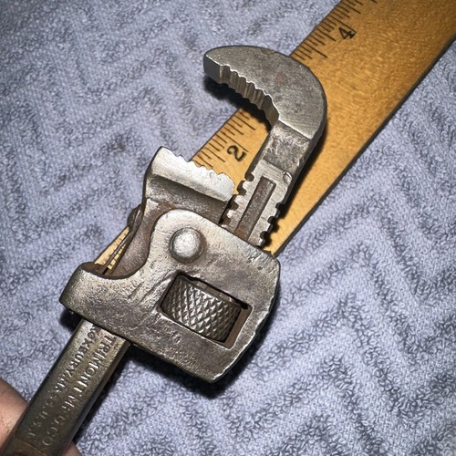 Vintage Trimo Trimont Mfg Co. 6” Pipe Wrench Made In Roxbury Mass USA - Picture 8 of 9