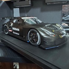 Autoart 1/18 Fairlady Z 2005 Super GT Test Car Diecast Model with Acrylic Case