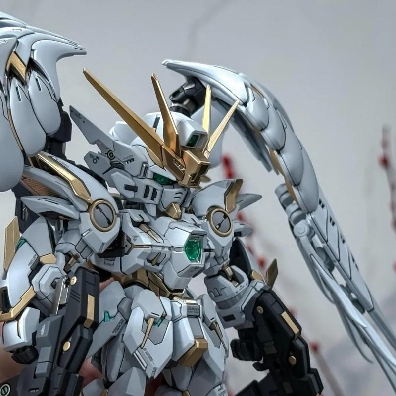 MGSD Wing Zero Snow White Ew Angel Version Spray Painted Plastic