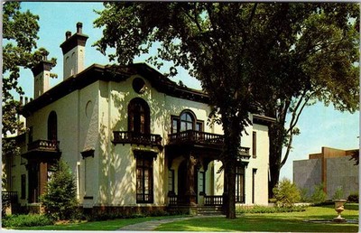 Postcard MUSEUM SCENE Utica New York NY j/05 AK8145