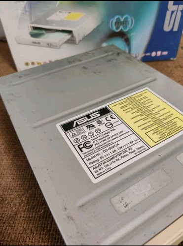 ASUS 52X CD-S520/A4 CDS520A4 CD-RW Computer Vintage Disk Drive IDE 5,25" ✅ - Foto 3 di 6