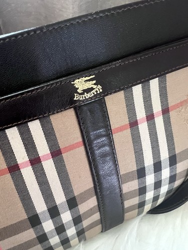 Authentic Burberry Crossbody bag - Picture 10 of 14