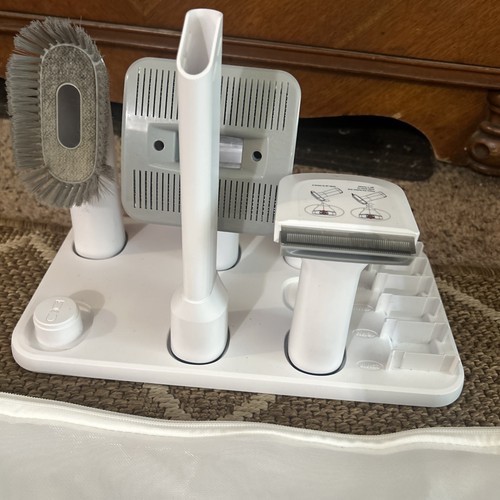 Oneisall Dog & Pet Hair Grooming Vacuum W/ Attachments. Some Missing But Works! - Picture 17 of 19