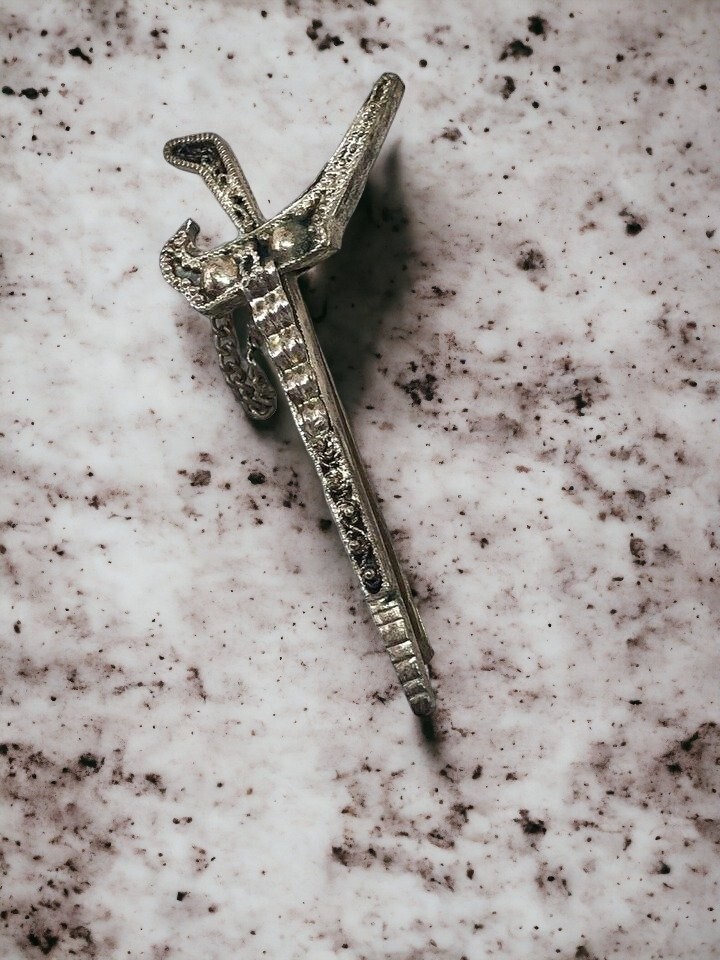 Picture 2 of 5