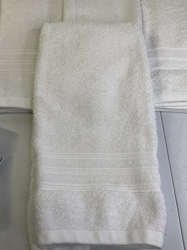 HOTEL COLLECTION Ivory Hand Towels. Lot of 7. Used. Good Condition. - Picture 6 of 11