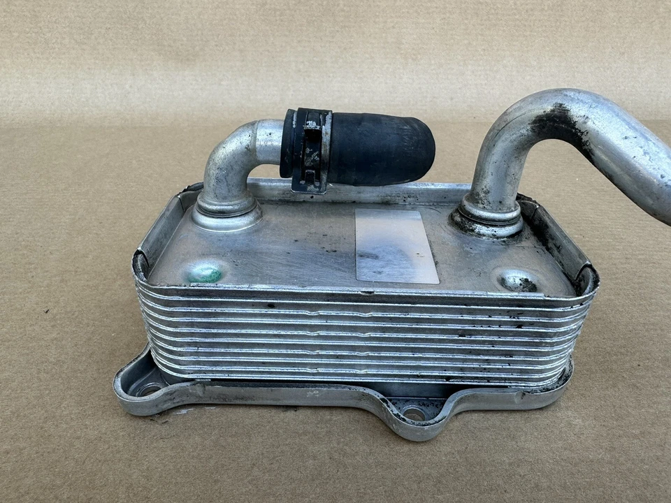 Mercedes Benz C32 SLK32 AMG SRT6 2001-2006 enfriador de aceite A1121880601 Foto 2 de 4