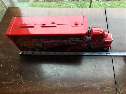 Disney Pixar Mack Hauler Semi Truck 3 Lightning McQueen Cars - Picture 24 of 24