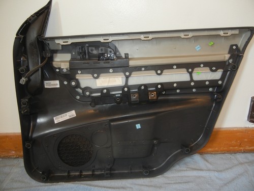 2005 Volvo V50 Left Front Door Panel Card Black 8679442 - Picture 8 of 18