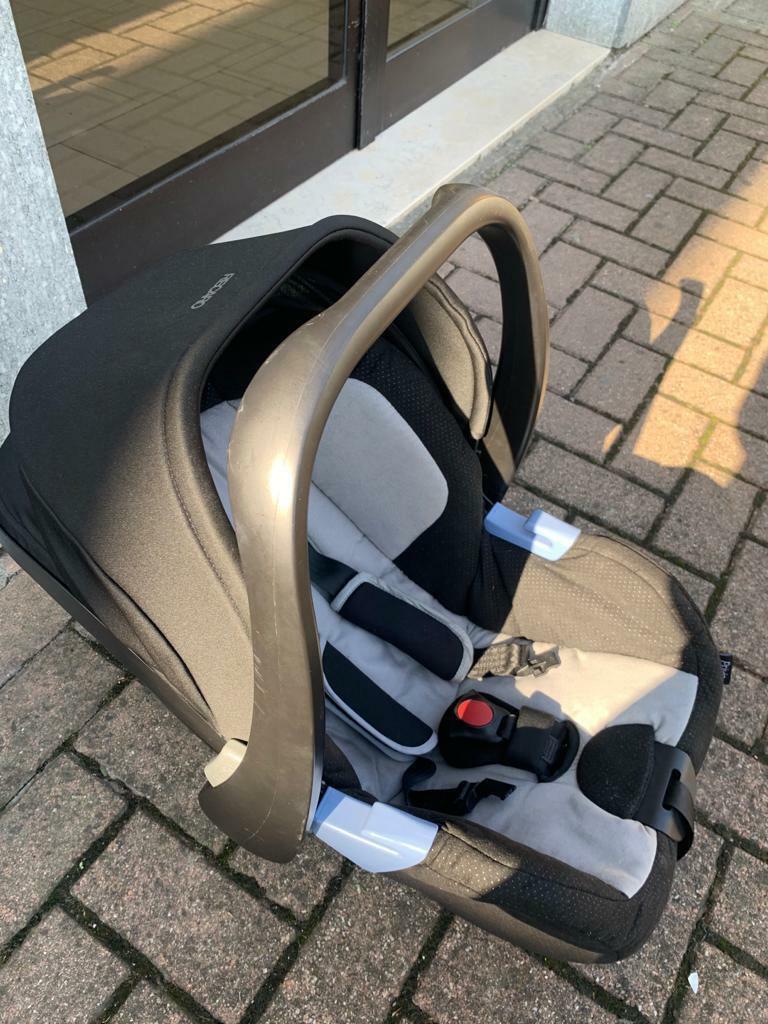 OVETTO NEONATO PER AUTO RECARO CON BASE ISOFIX