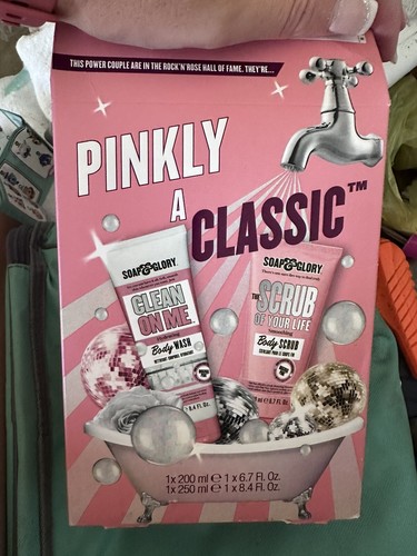 Soap & Glory Pinkly Ein klassisches Duschgel 8,4 Unzen & Körperpeeling 6,7 Unzen Rose & Bergamotte - Bild 1 von 5