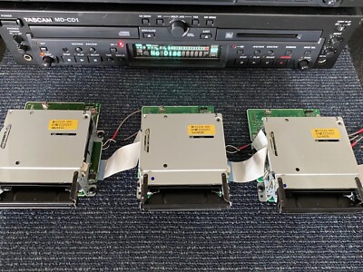 Lot of 2 Tascam MD-CD1 Combination Minidisc Recorder/CD Lot of 2 Tascam MD-CD1 Combination Minidisc Recorder/CD