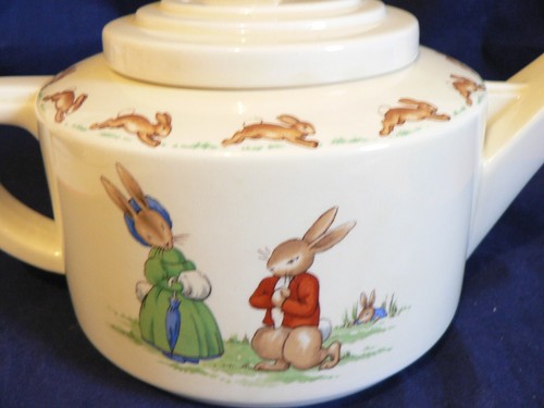 TEIERA ROT Royal Doulton Bunnykins Barbara Vernon MEDICINE TIME taglia 30 - Foto 4 di 4