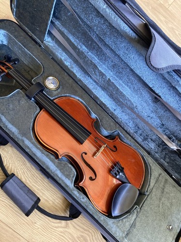 Stentor Conservatoire) Violin 4/4 with Case - Excellent Condition