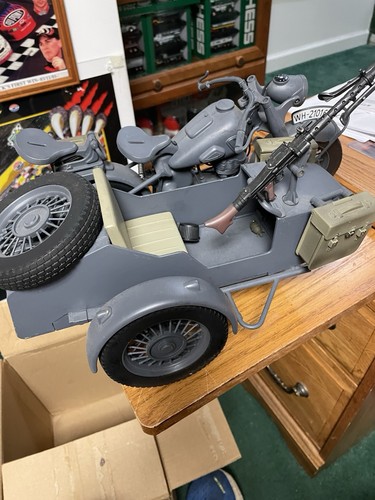 2000 21ST CENTURY TOYS MOTORCYCLE WITH SIDE CAR WW2 AND SOLDIER - Bild 4 von 7