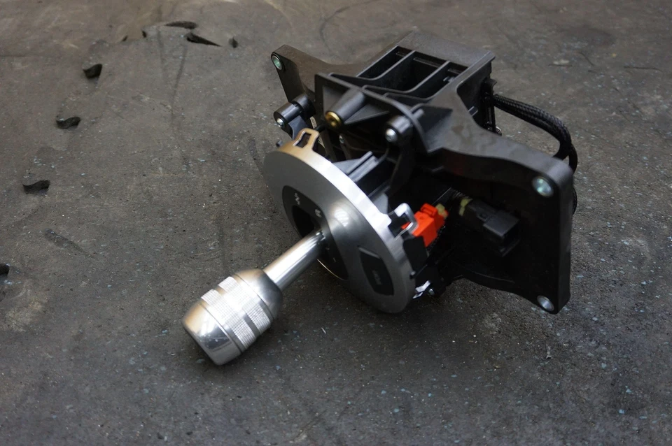 Palanca de cambios y perilla de transmisión automática 420713041C OEM Audi R8 2008-12 Foto 4 de 4