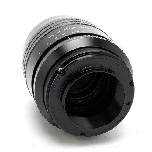 Lente Lensbaby Velvet 85 85 mm f/1,8 para Sony E, negra - Imagen 5 de 13