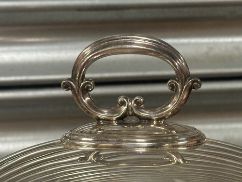 1 große & 1 mittelgroße antike um 1900 versilberte Fleischhaube / Lebensmittelabdeckung - Bild 9 von 12