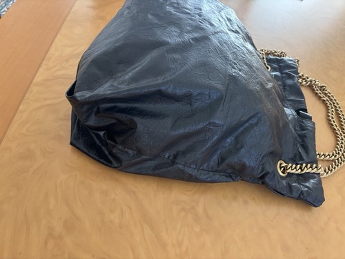 Bolso de Mano Balenciaga Crush Cuero Grande - Imagen 9 de 15