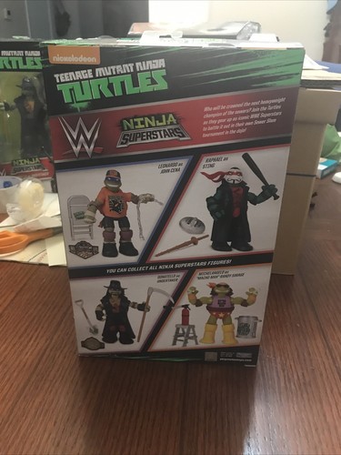 Playmates Teenage Mutant Ninja Turtles Superestrellas de la WWE LEONARDO como John Cena - Imagen 4 de 6