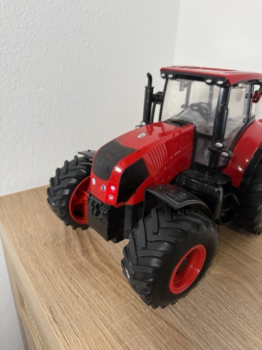 Universal Hobbies 1:32 Scale Zetor Crystal 160 (2016) Tractor UH4951 - Picture 2 of 6