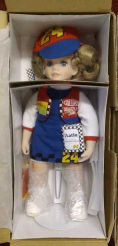 THE HAMILTON COLLECTION JEFF GORDON FAN DOLL KATIE AND CHRIS  #24 NIB - Bild 2 von 5