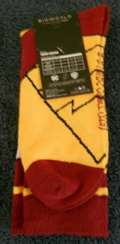 December 2018 Loot Crate DX Exclusive Bioworld Flash Socks Size 10-13 NEW - Picture 4 of 6