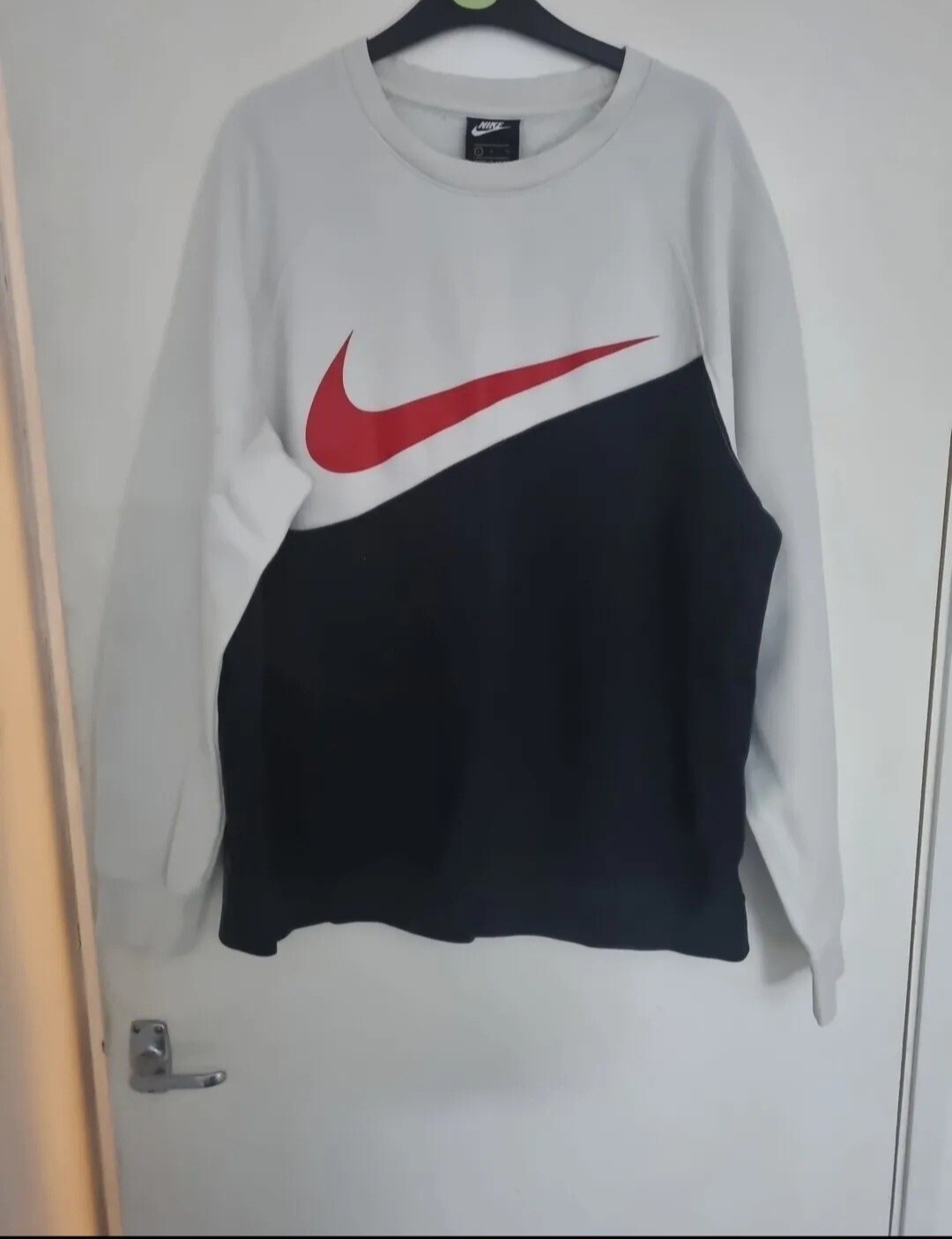Picture 1 of 6