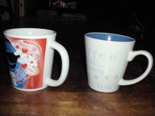 JUEGO DE DOS TAZAS DE CAFÉ CARAMELO DE COLECCIÓN M & M CAJA FUERTE PARA MICROONDAS TOTALMENTE NUEVA - Imagen 2 de 21