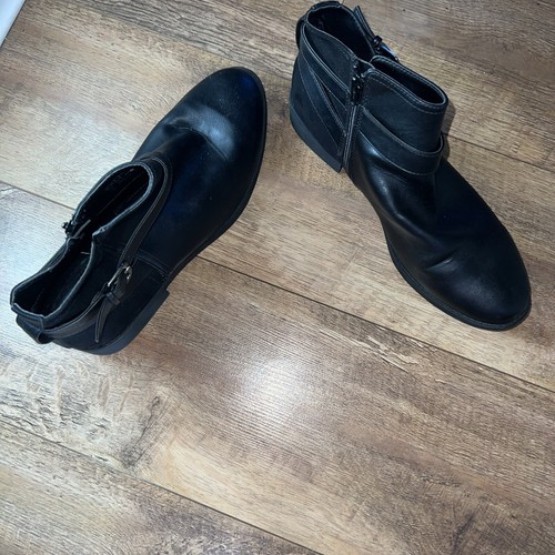 Pair Ladies Ankel Boots - Picture 2 of 3