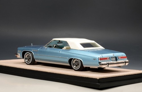 BUICK LeSabre - 1975 - blu foschia metallizzato - FRANCOBOLLO 1:43 - Foto 2 di 6
