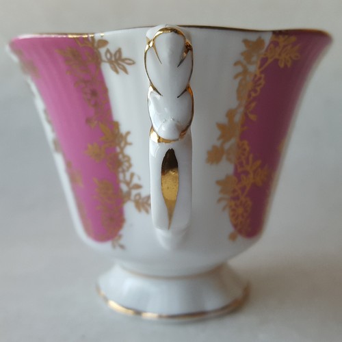 Royal Albert England MARQUIS SERIES Pink / Orchid Gainsborough Teacup & Saucer - Picture 6 of 11