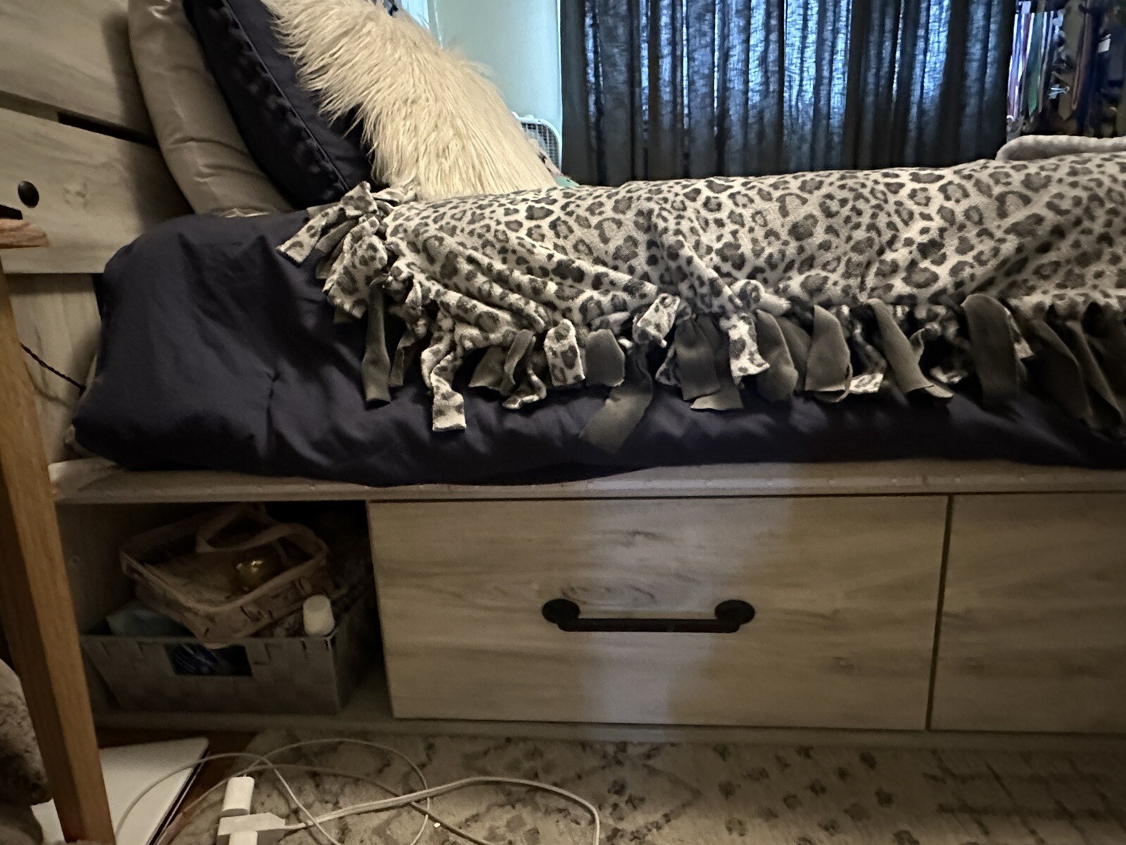 Picture 2 of 8