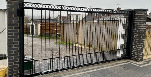 Wooden Gates - Picture 6 of 10