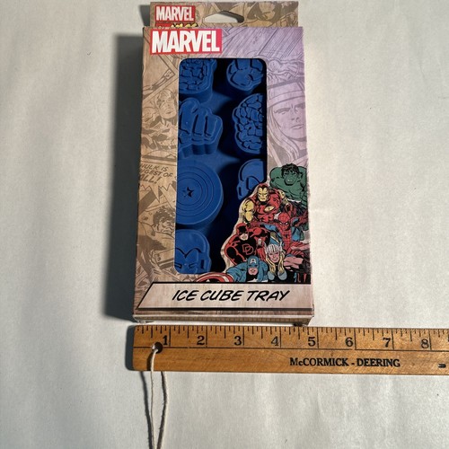 Marvel Comics Heroes Silicone Ice Cube Tray Mold - Iron Man Hulk Captain America - Picture 6 of 6