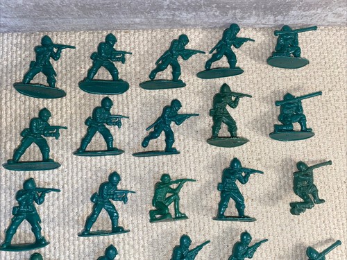 LOTE DE COLECCIÓN DE 44 hombres del ejército infantería Segunda Guerra Mundial soldados de juguete japoneses alemanes EE. UU. - Imagen 3 de 10