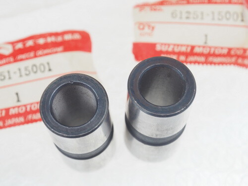 RE5 T500 GT250 GT380 GT750 Swing Arm Bushing Spacer Set x2 Suzuki 61251-15001 - Picture 4 of 4