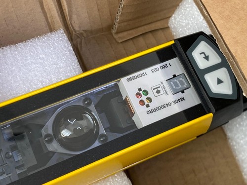 SICK / Safety Light-Beam Sensor / M40E-043000RR0 - Picture 5 of 11
