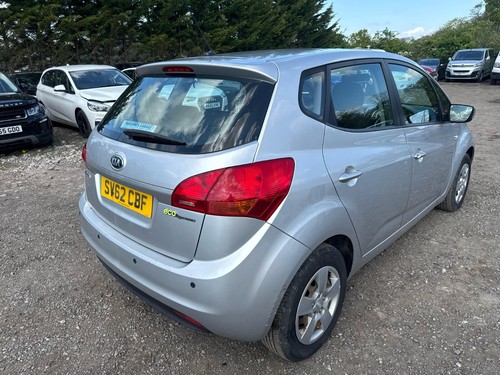 2012 KIA VENGA 1.4 ECODYNANUC 1 AIR MPV 5DR NON RUNNER / SPARES OR REPAIR - Picture 6 of 17