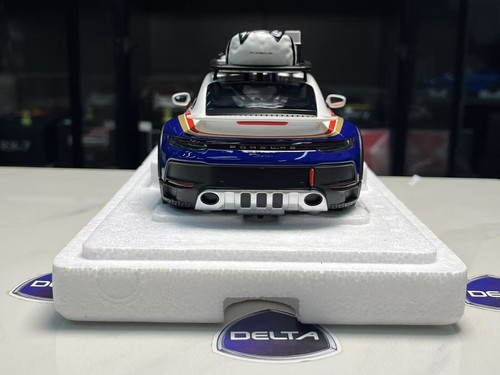 1/18 Minichamps Porsche 911 Dakar Roughroads Livery - Picture 4 of 11