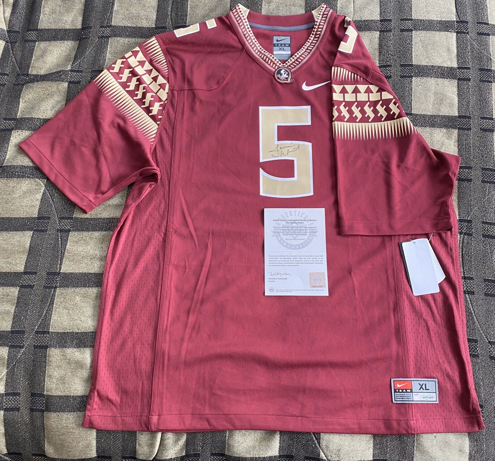 Picture 1 of 4