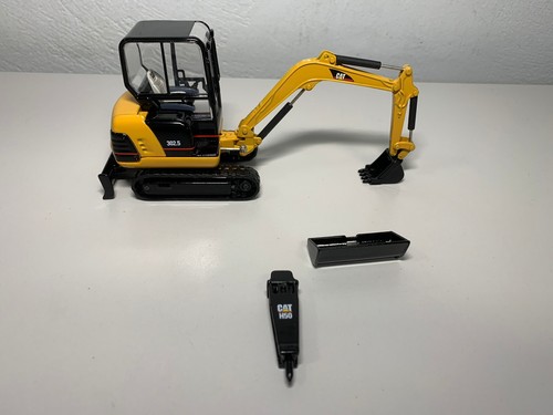 RARE CAT 1:32 302.5 MINI-HYDRAULIC EXCAVATOR CAT-55085 - Picture 1 of 19